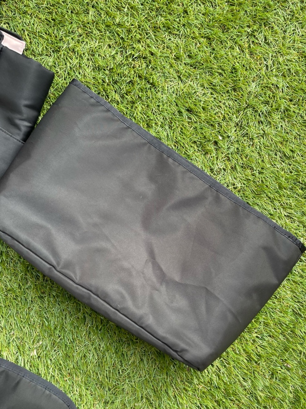 JuJuBe Utility Strap Tote Diaper Bag Black and Paci Pod EUC - Picture 10 of 14